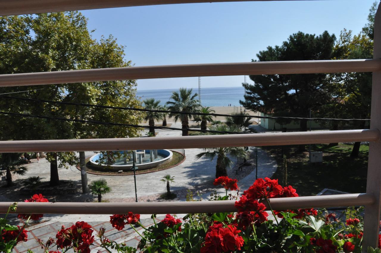 Al Mare Apartment Asproválta Luaran gambar
