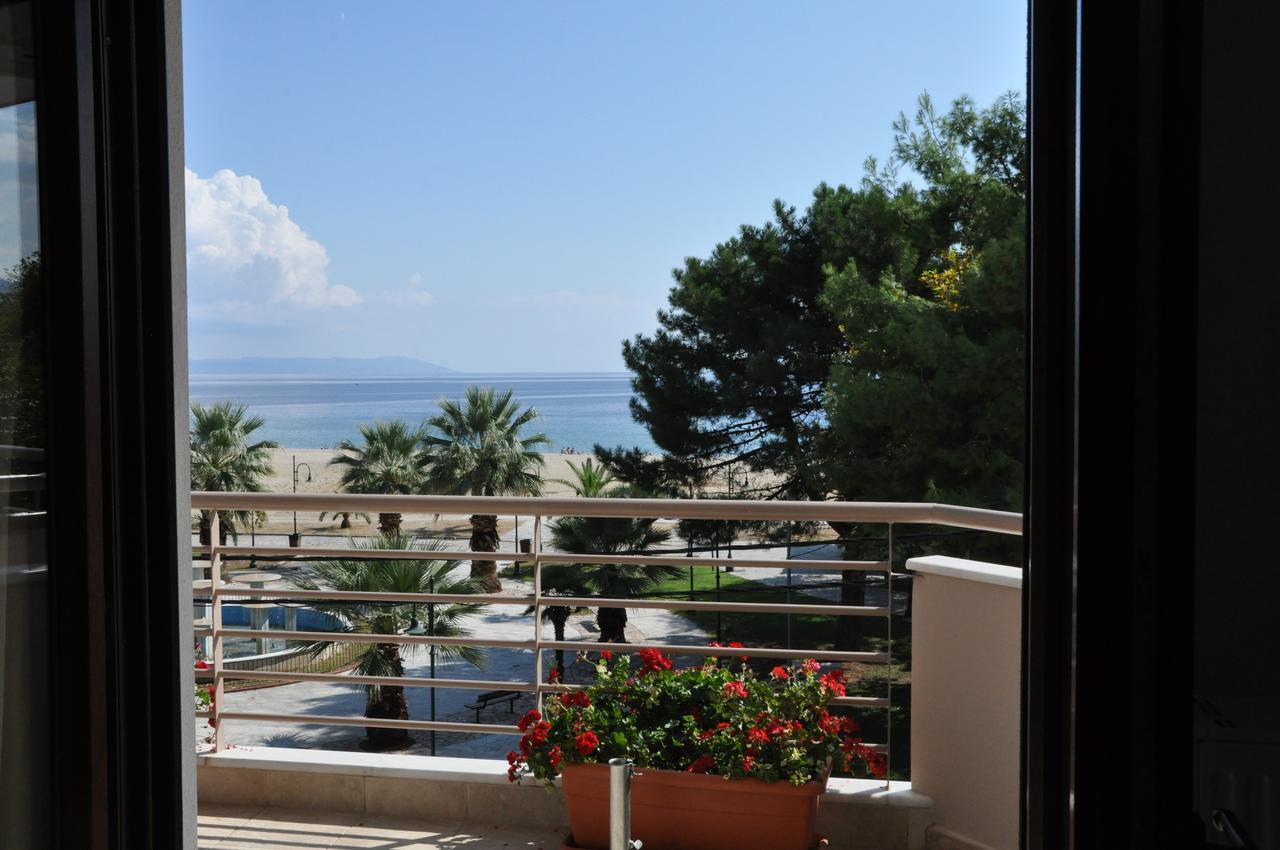 Al Mare Apartment Asproválta Luaran gambar